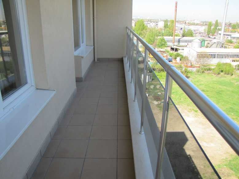 Уютен Тристаен Апартамент