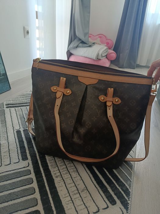 Geantă Louis Vuitton