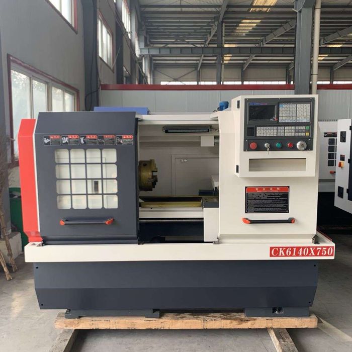 Горизонтальный ЧПУ-станок токарный модели CK6140