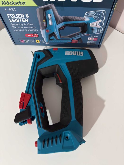 Capsator profesional fara fir tip tacker Novus J-551