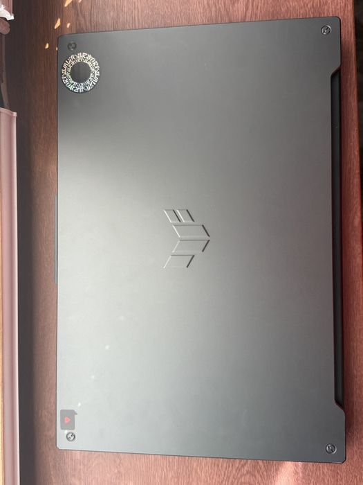 Asus tuf F17 144hz