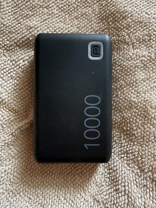 Телефон LG + преносимо зарядно