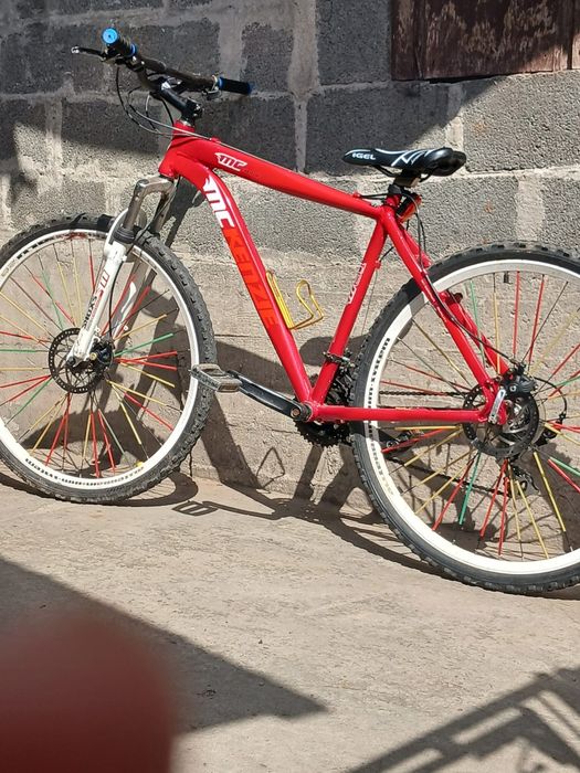 Vand bicicleta mckenzie stare buna mai multe detali in pv fara livrare