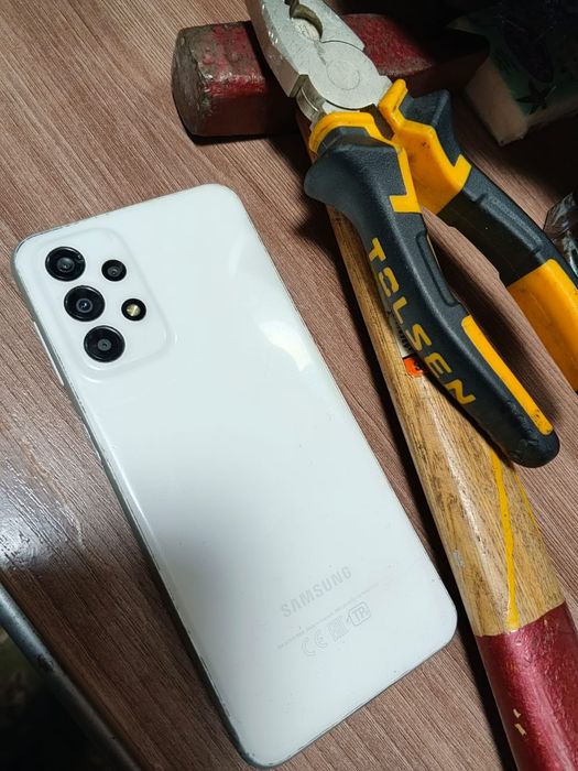 Продам  Самсунг А 23.