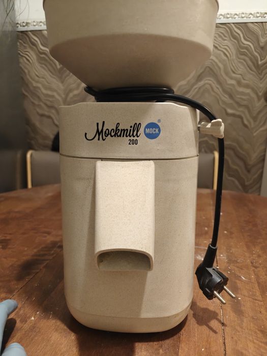 Мукомолка Mockmill
