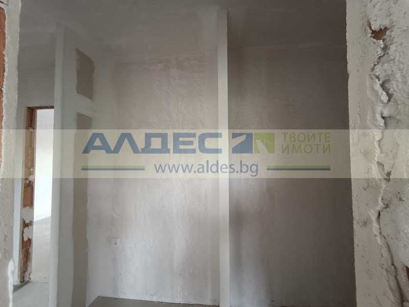 Продава се Тристаен апартамент в София, Център - 97 кв.м за 2568 €/кв.м - Снимка #2