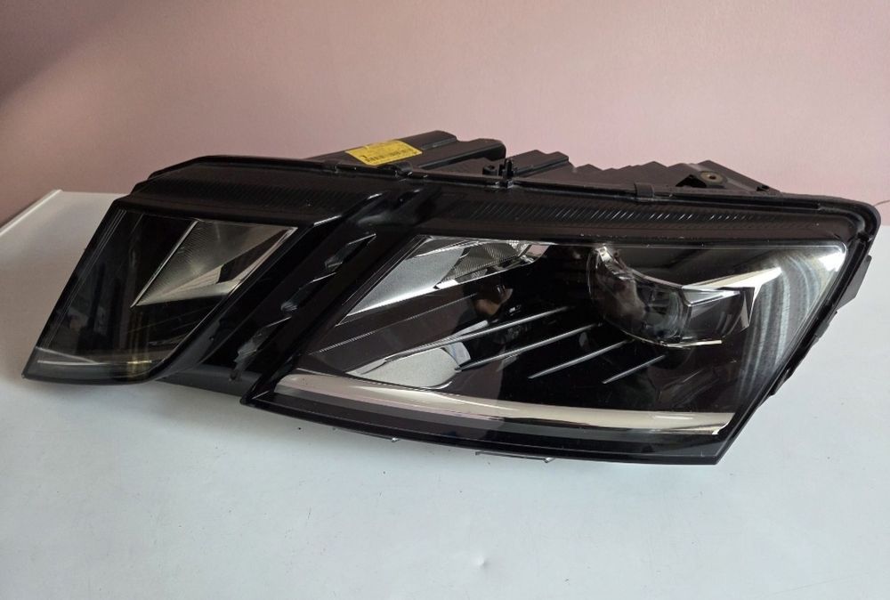 Far stanga  Skoda Octavia 3 facelift full led