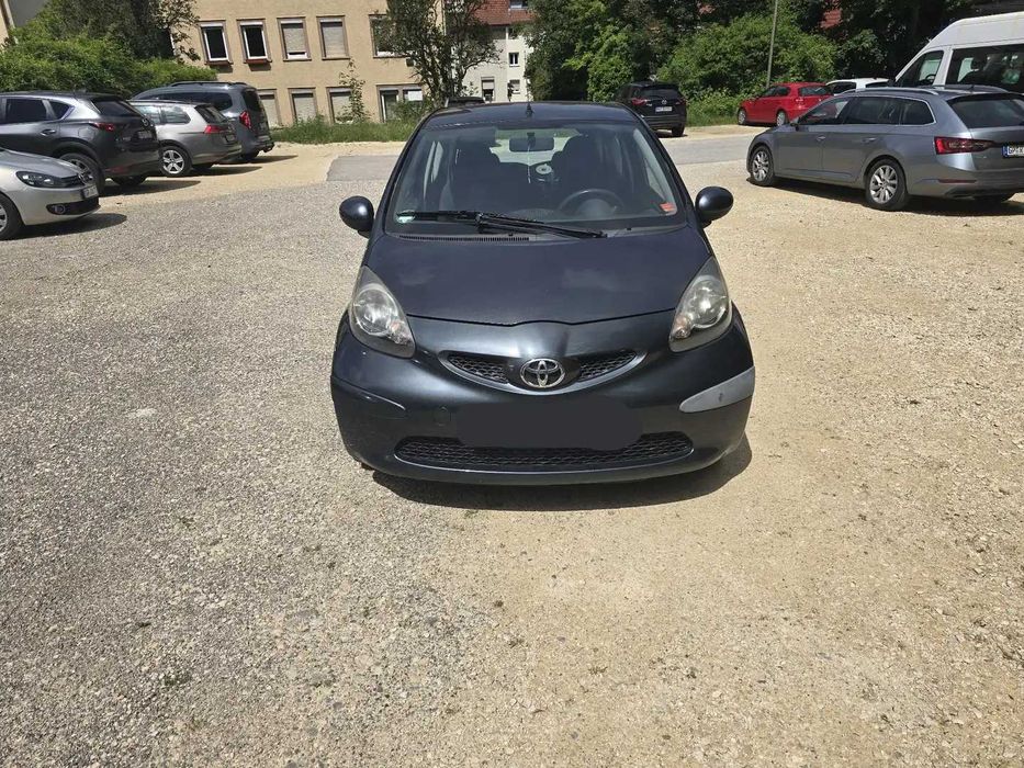 На Части Toyota Aygo 1.0 бензин 68к.с. 2006г.