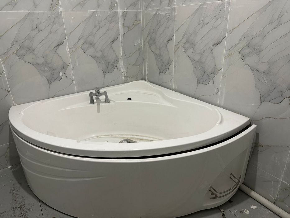 Джакузи новый.