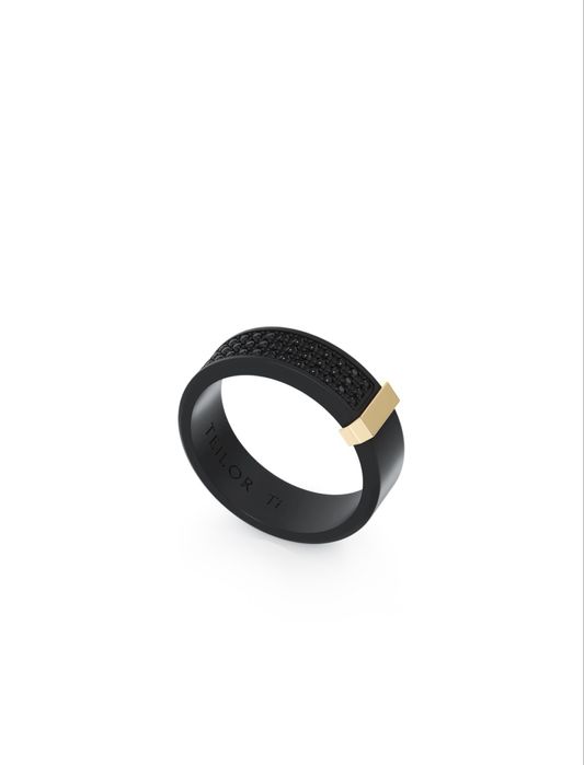 Inel teilor cu diamante negre