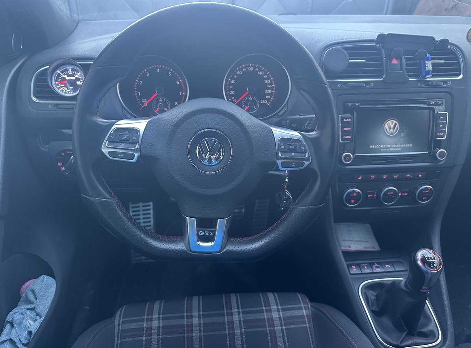 Vand sau schimb VW Golf 6 GTI