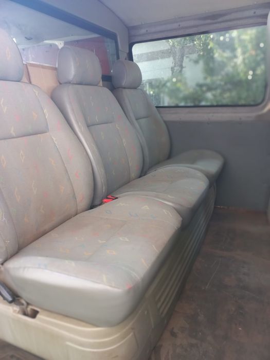 Mașină Volkswagen Transporter