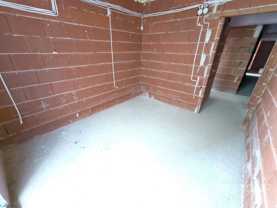 Продава се Тристаен апартамент в Варна, Изгрев - 99 кв.м за 696 €/кв.м - Снимка #4