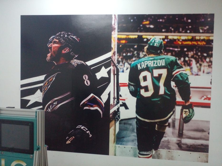 Рисунки на стенах.