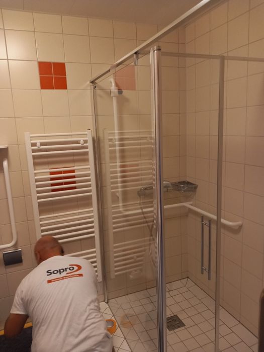 Vând cabine duș cu dimensiuni diferitee