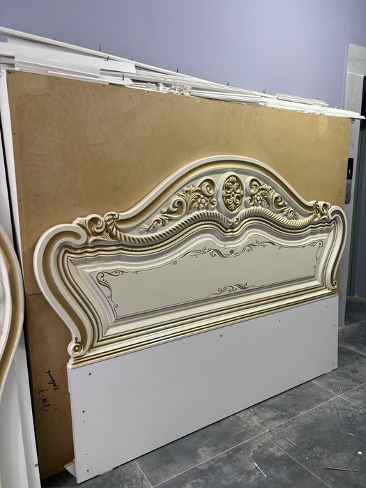 Продам   спальный гарнитур торг есть