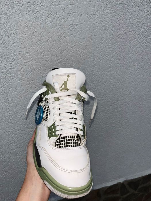 Jordan 4 Retro Seafoam