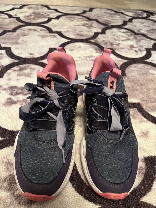 Продам кроссовки Fila!