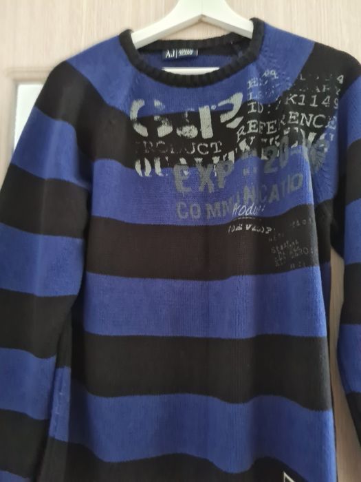 Pulovere Armani Jeans 200 lei bucata