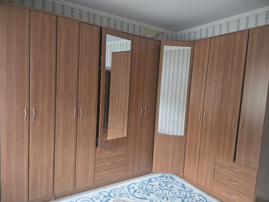 Гарнитурный шкаф сатылады срочно