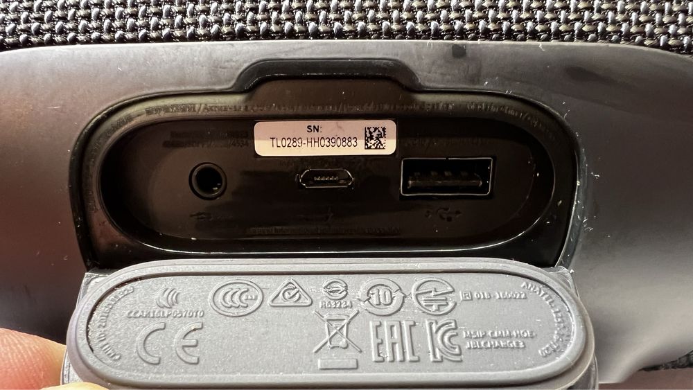 Оригинална колонка JBL Charge 3