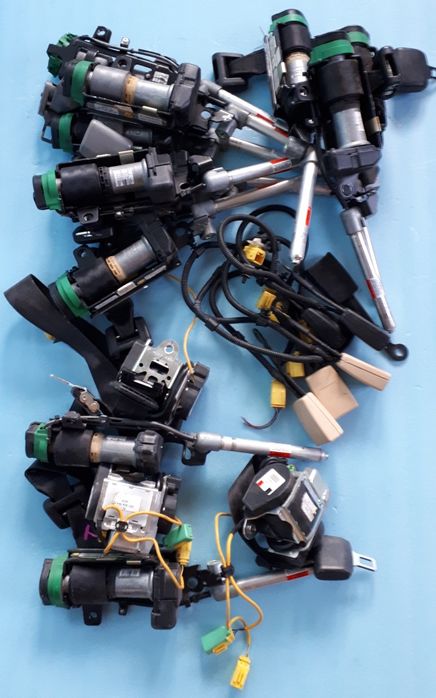 Колани с пиропатрони за VW Phaeton