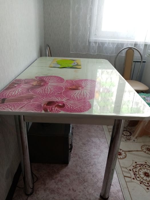 Стол кухонный новый