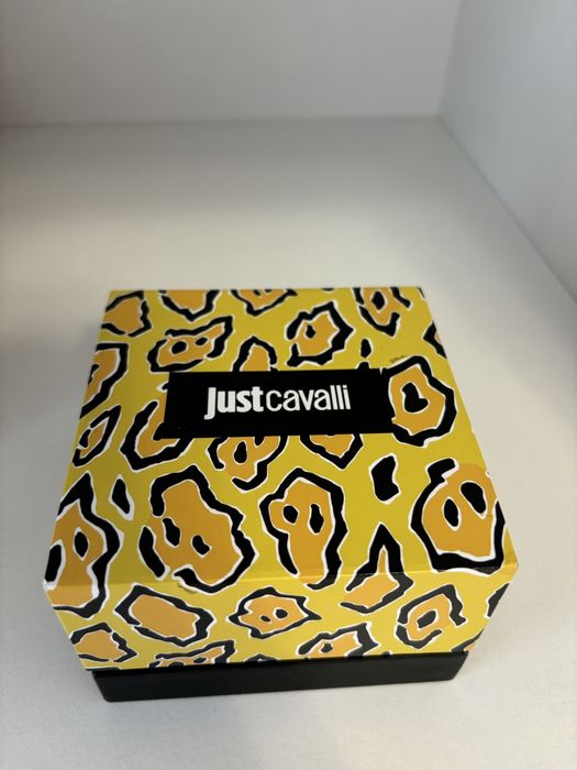 Часовник “Just Cavalli”.