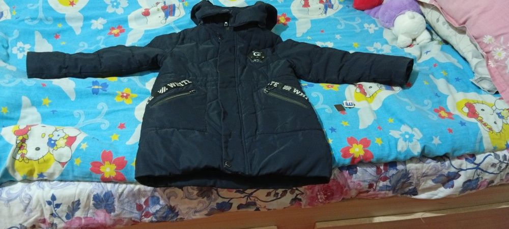 Продам детскую куртку