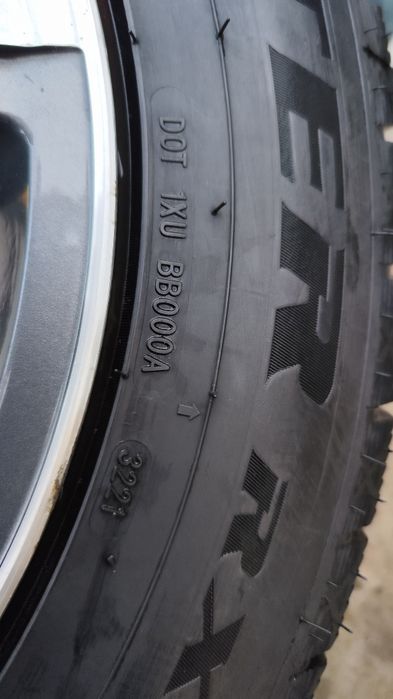 Зимние шины 195/65 R15 в новом состоянии, без дисков.