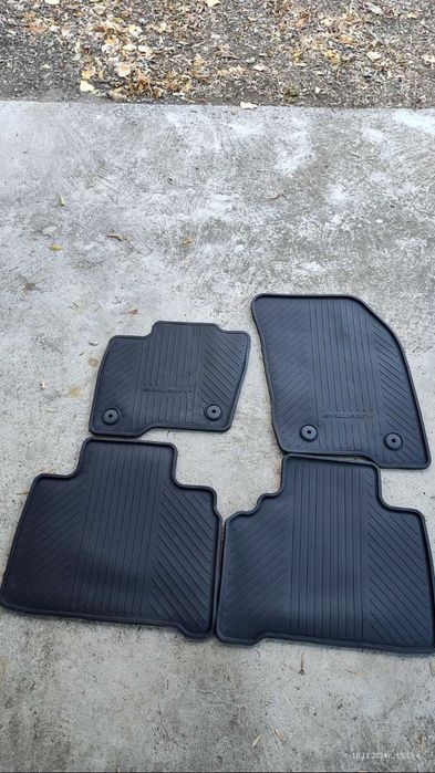 Комплект оригинални- гумени стелки Kuga ,Galaxy.