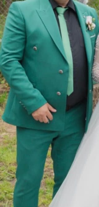 Vând costum bărbați, mărimea 54
