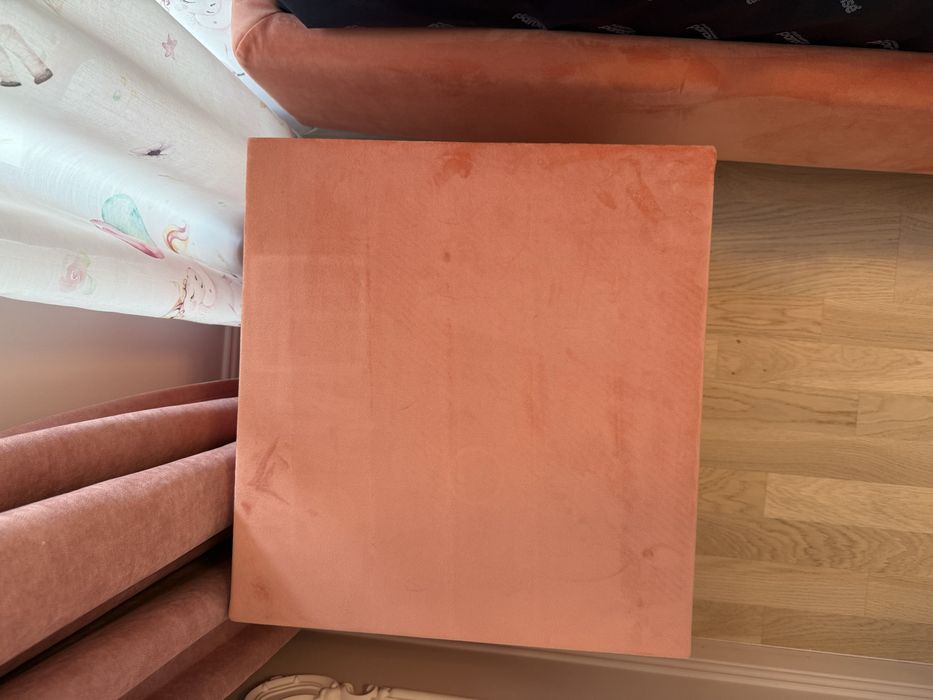 Нови две легла с матраци и нощно шкафче велур