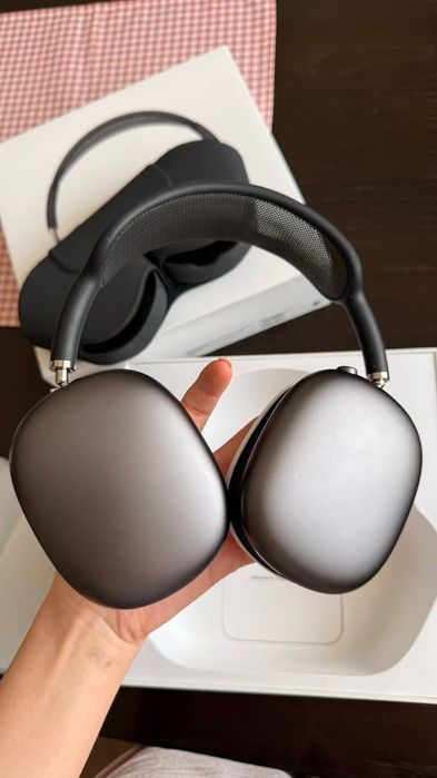 Наушники Air Pods Max 1  в идеальном состоянии