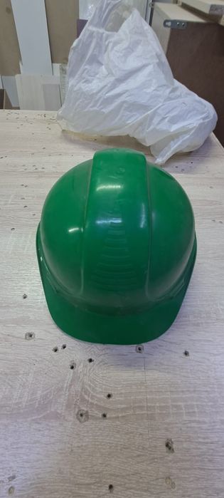 Каски  заводские