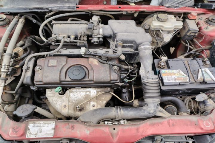 Lampa / Tripla stop dreapta pe aripa Peugeot 106 prima generatie (fac