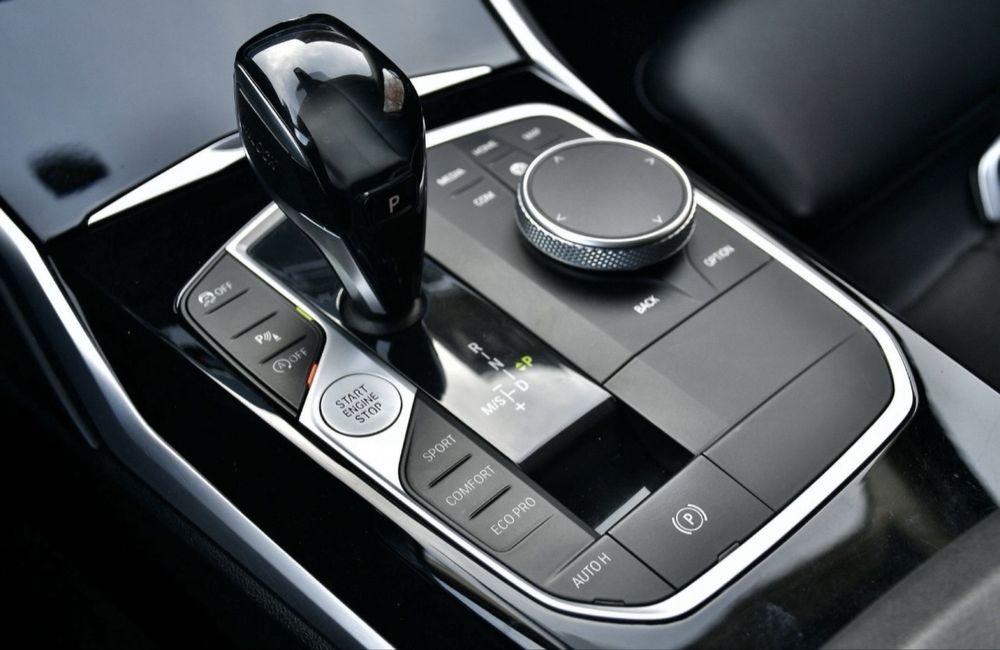 BMW Seria 3 G21 320d xDrive