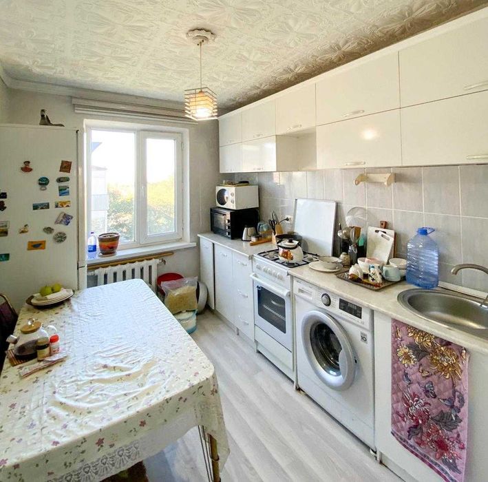 Продам 4 комнатную Айым