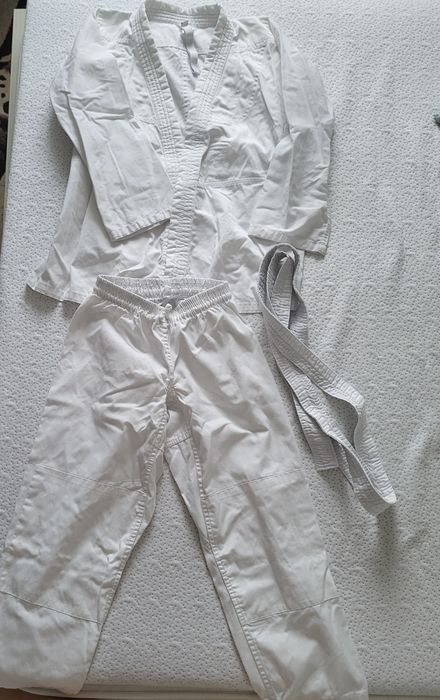 Echipament Karate Taekwondo judo  140-150 cm, 9 10 ani
