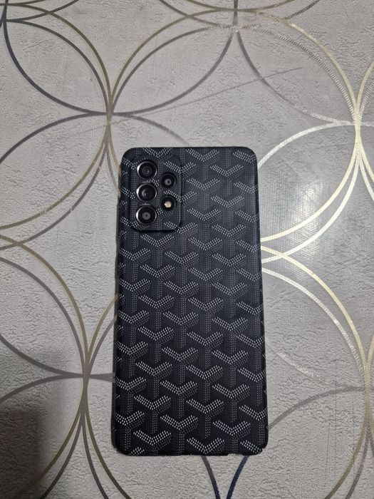 Samsung A52 в хорошем состоянии