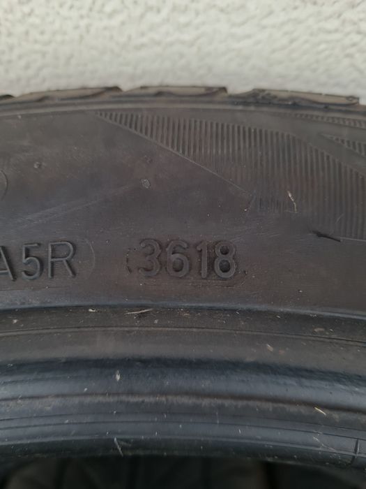 Зимни гуми 4 броя GOODYEAR UltraGrip8 245 45 R19