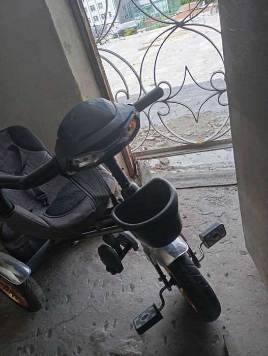 Трехколесный велосипед от компании coolboy для детей