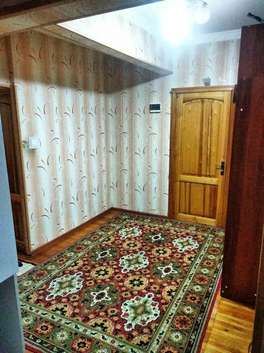 Своя 3х комнатная кв 3/1/9 на карасу 6, можно подофис или обмен.