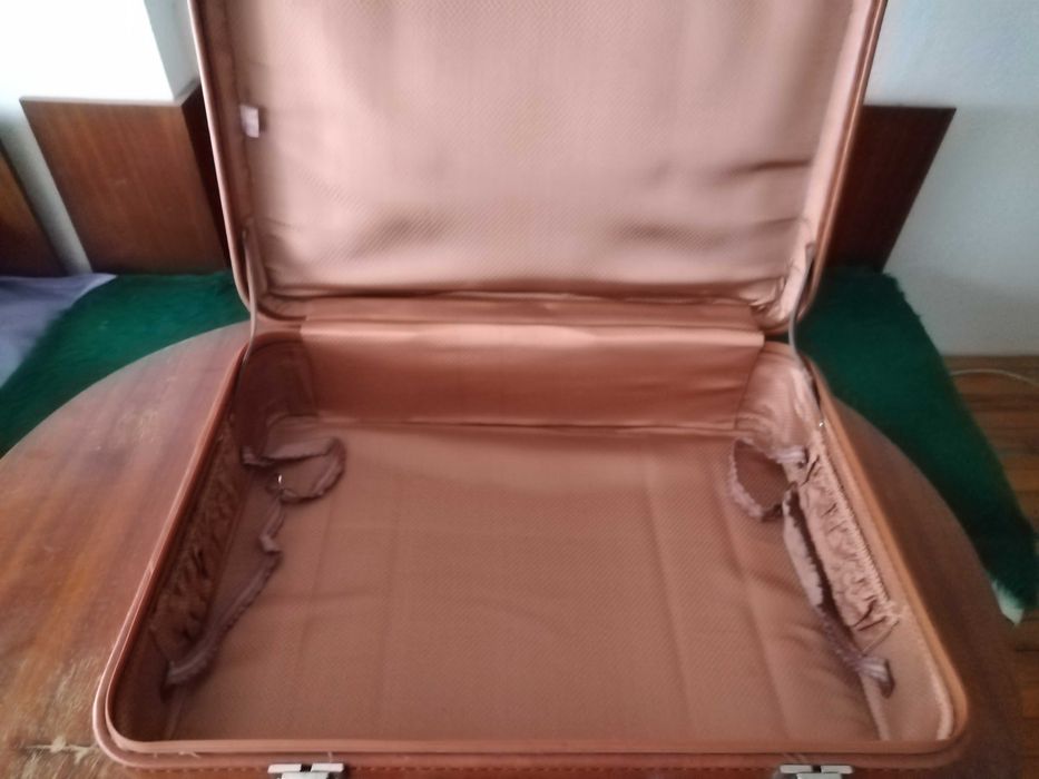 Кожен ретро куфар