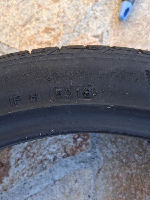 215 40 17 HANKOOK