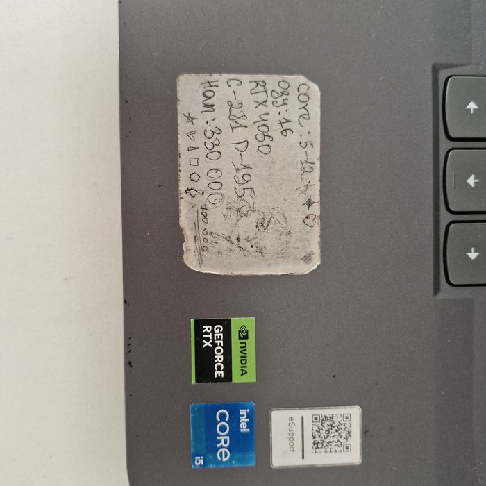 Lenovo LOQ 15IRH8 ноутбук