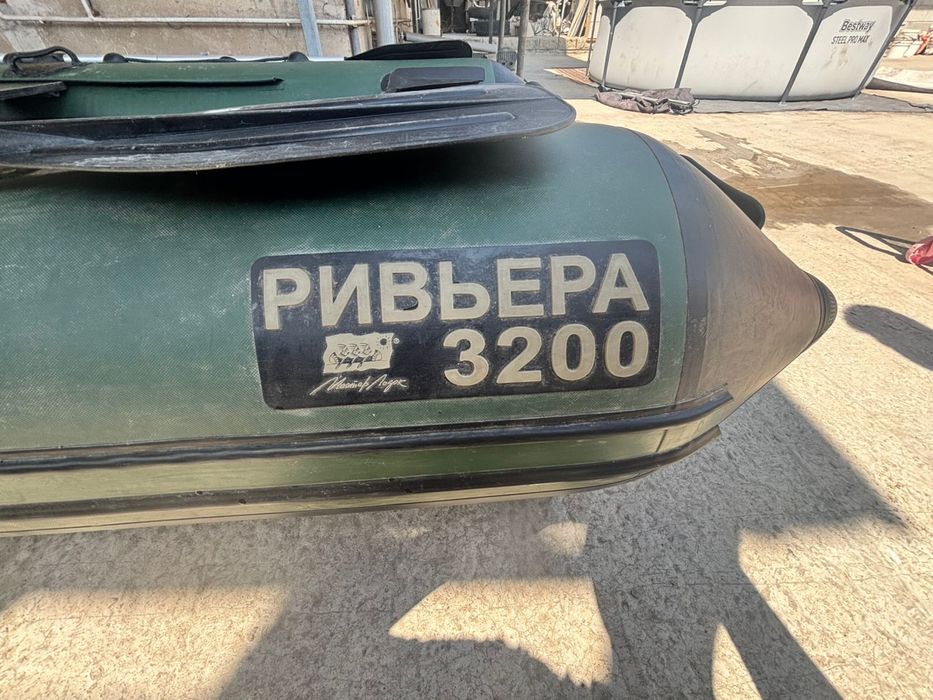 Продам лодку ривьера 3200