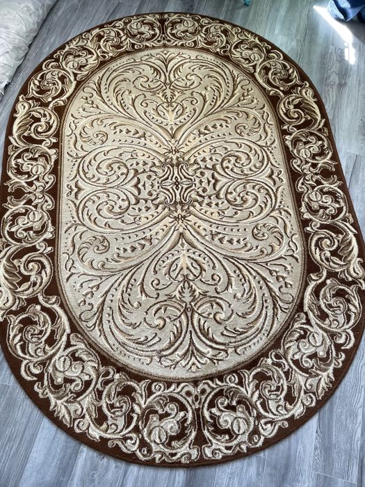 Продам ковры размеры 2х3 овальная 1х2