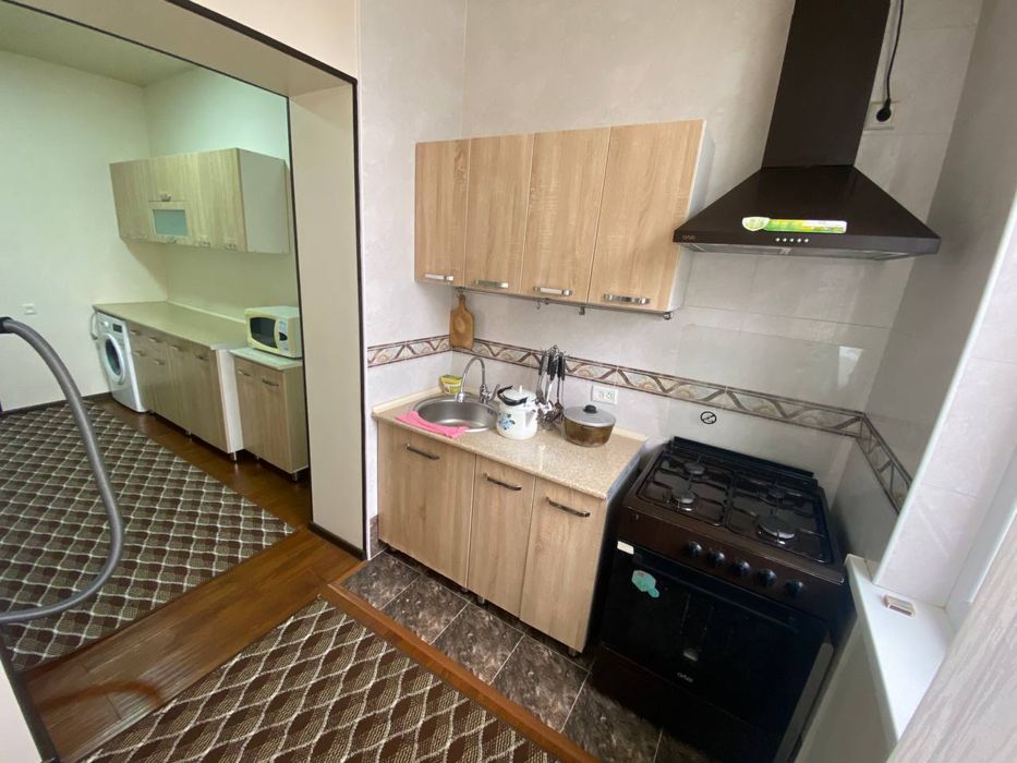 Сдаётся 4х комнатная квартира на Дом Быта(Ц.Луначарского,Ялангач)