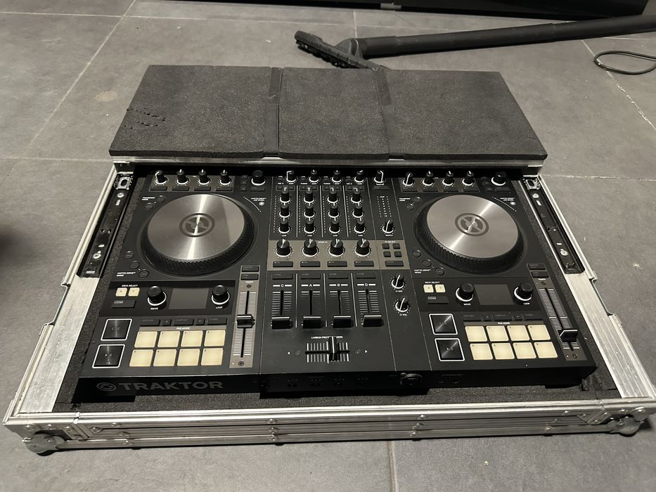 Traktor S4 MK3 second